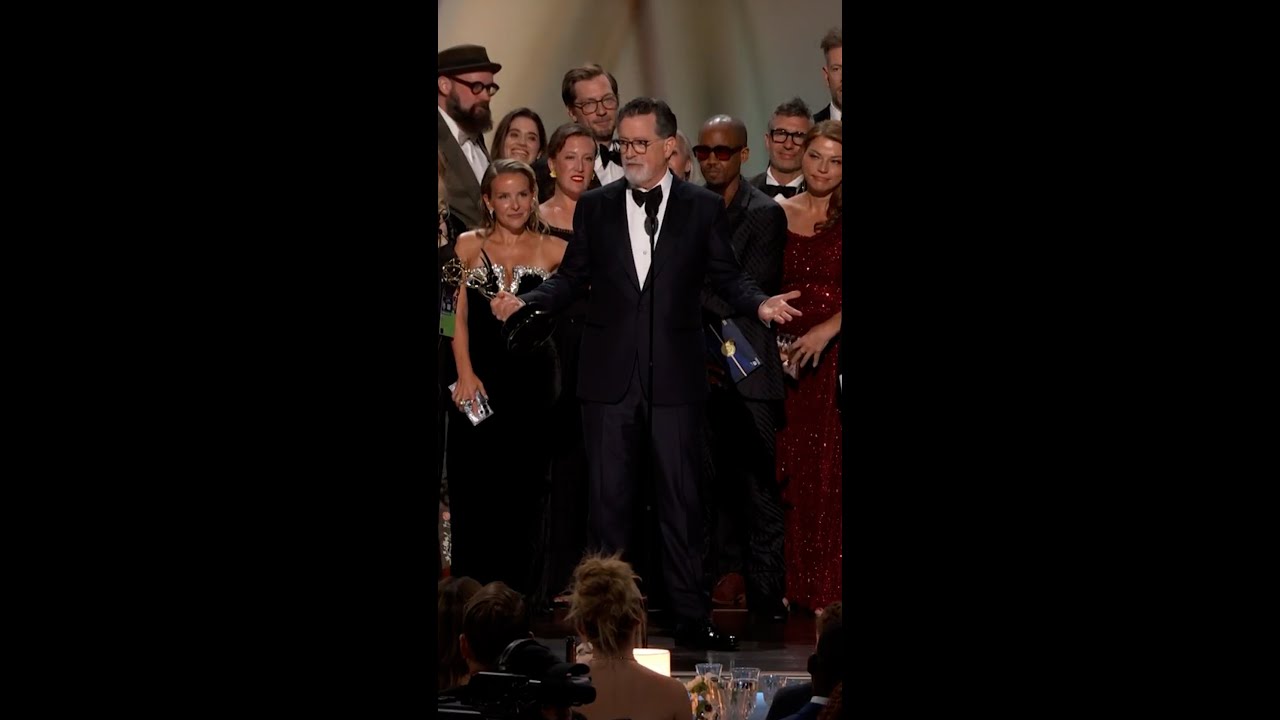 Colbert gets standing ovation accepting Emmy for ‘Late Show’