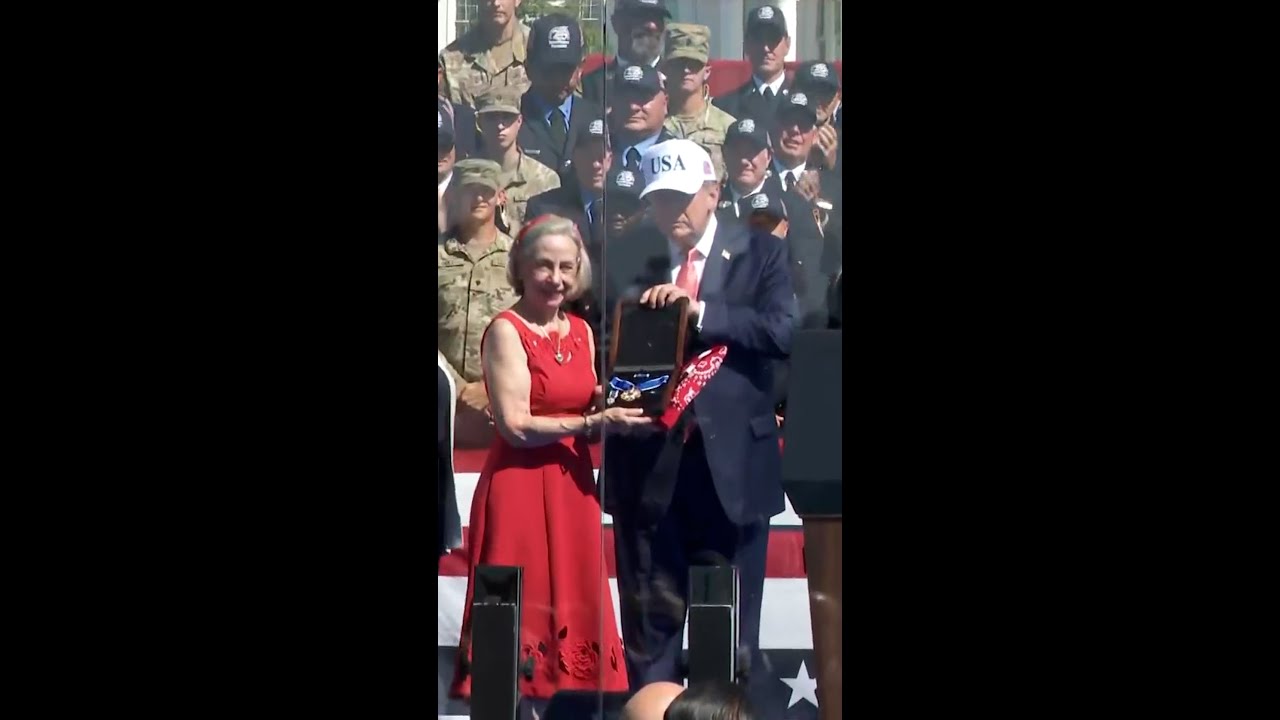 Family of 9/11 hero honored by President Trump