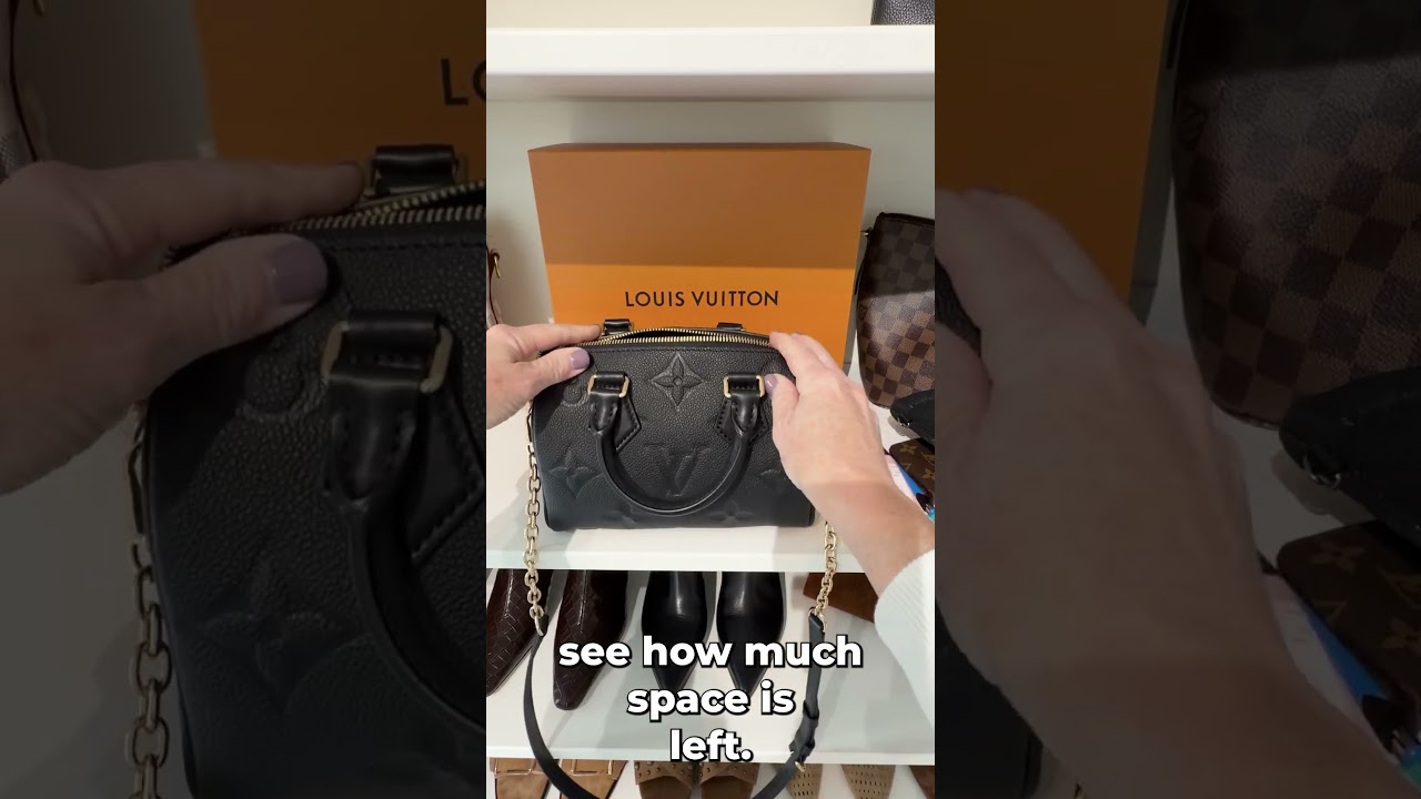Louis Vuitton Speedy 20 Empreinte Black What Fits #louisvuitton #lvspeedy #fashion #shorts