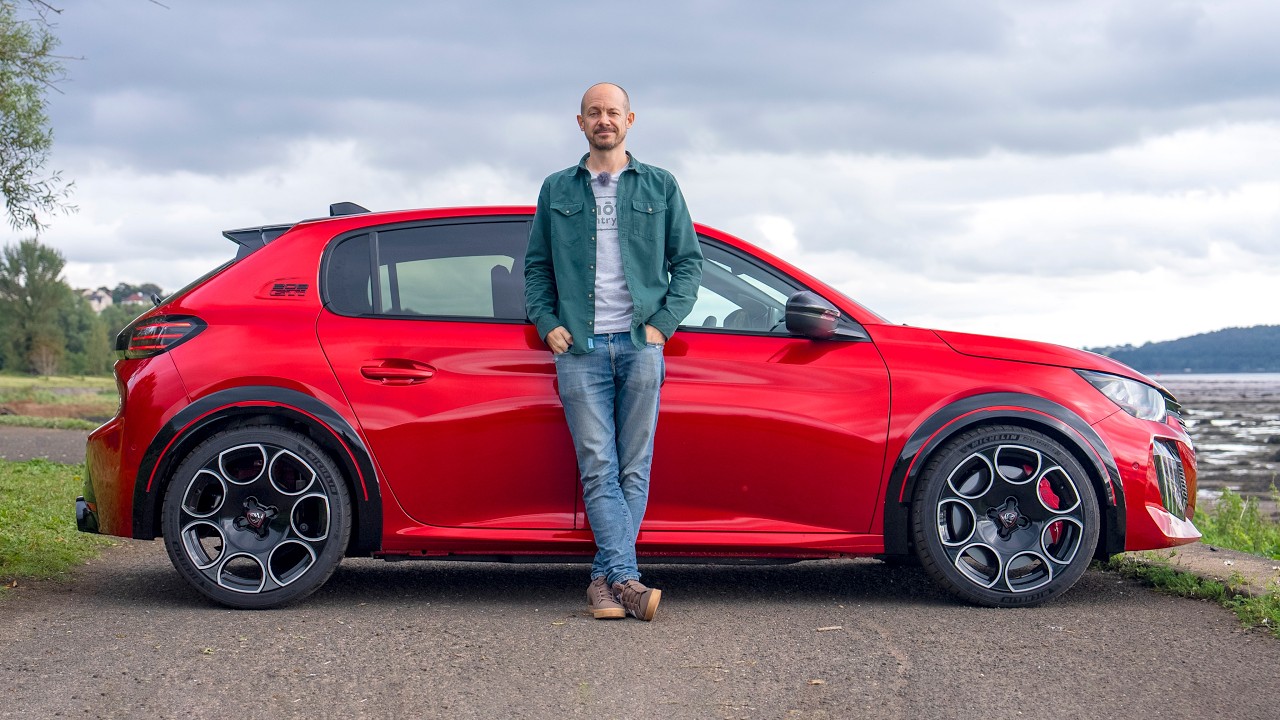 New Peugeot E-208 GTi Review – Better Than An Alpine A290?