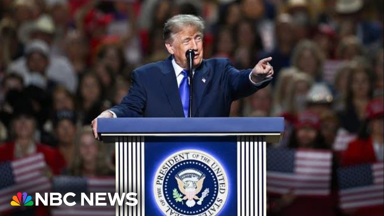 Trump calls out Ken Paxton’s fashion choices during speech at midterm convention