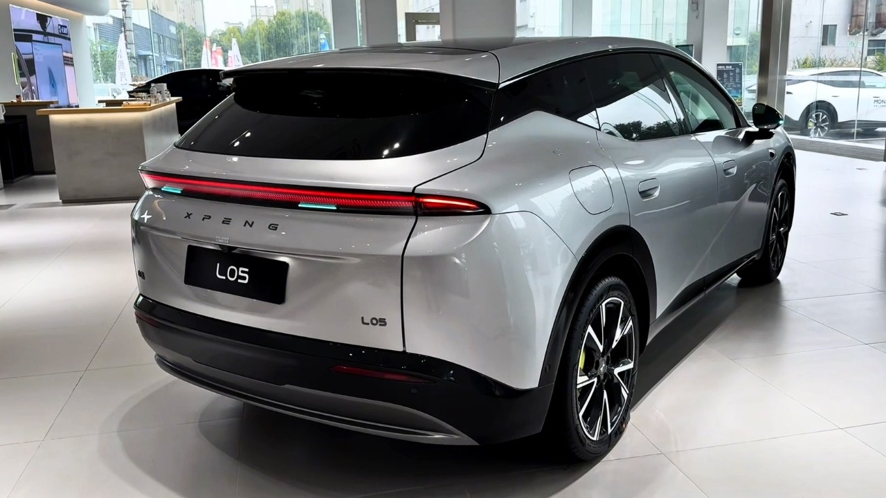 2026 XPENG Mona L05 : Majestic Design Meets 1,300km Range!