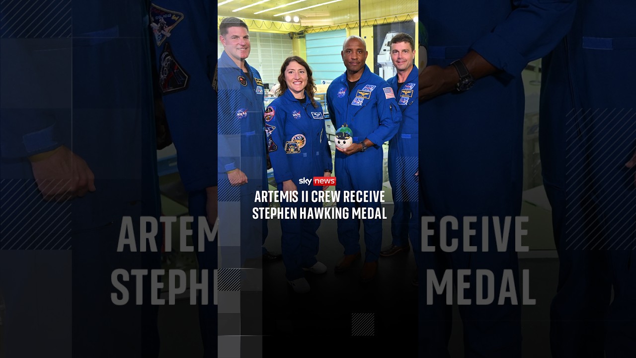 Artemis II crew receive Stephen Hawking Medal