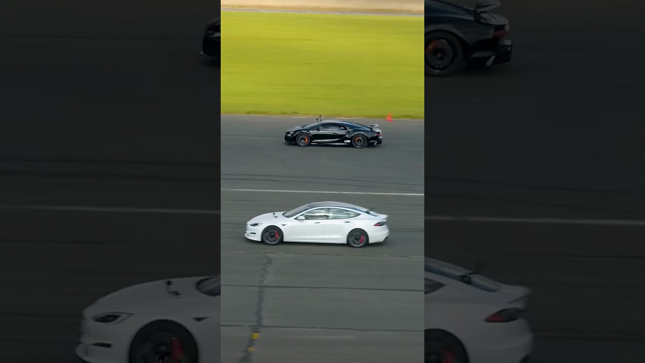 Bugatti Chiron SS vs Tesla Model S Plaid! 🔥😱