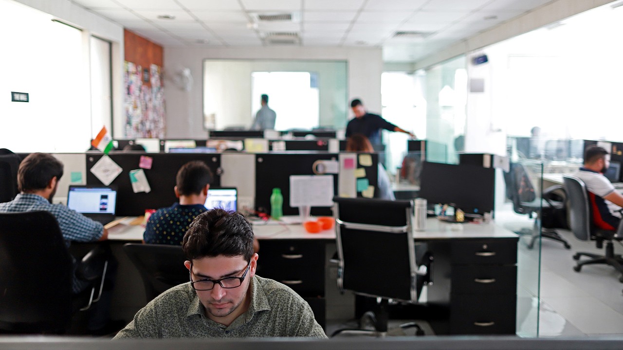 HR Navigates AI and a Changing Workplace