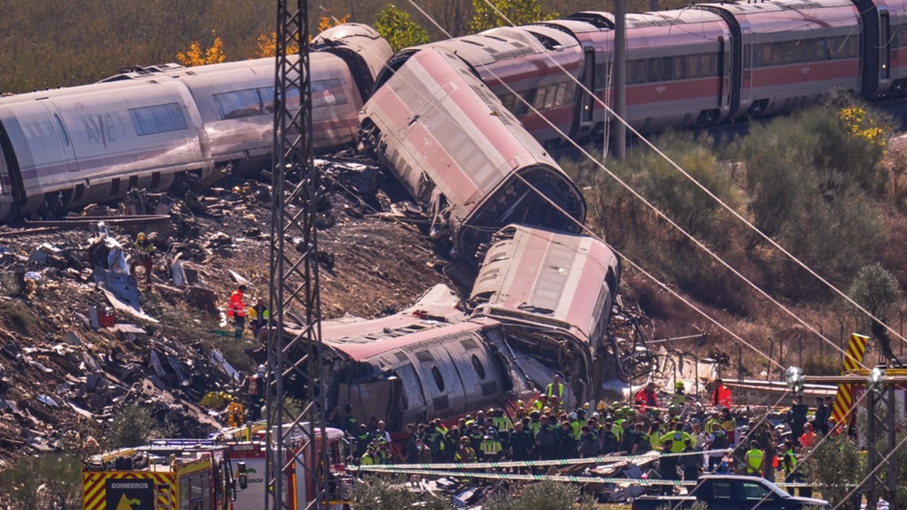 LIVE: Scene of high-speed train collision in Spain