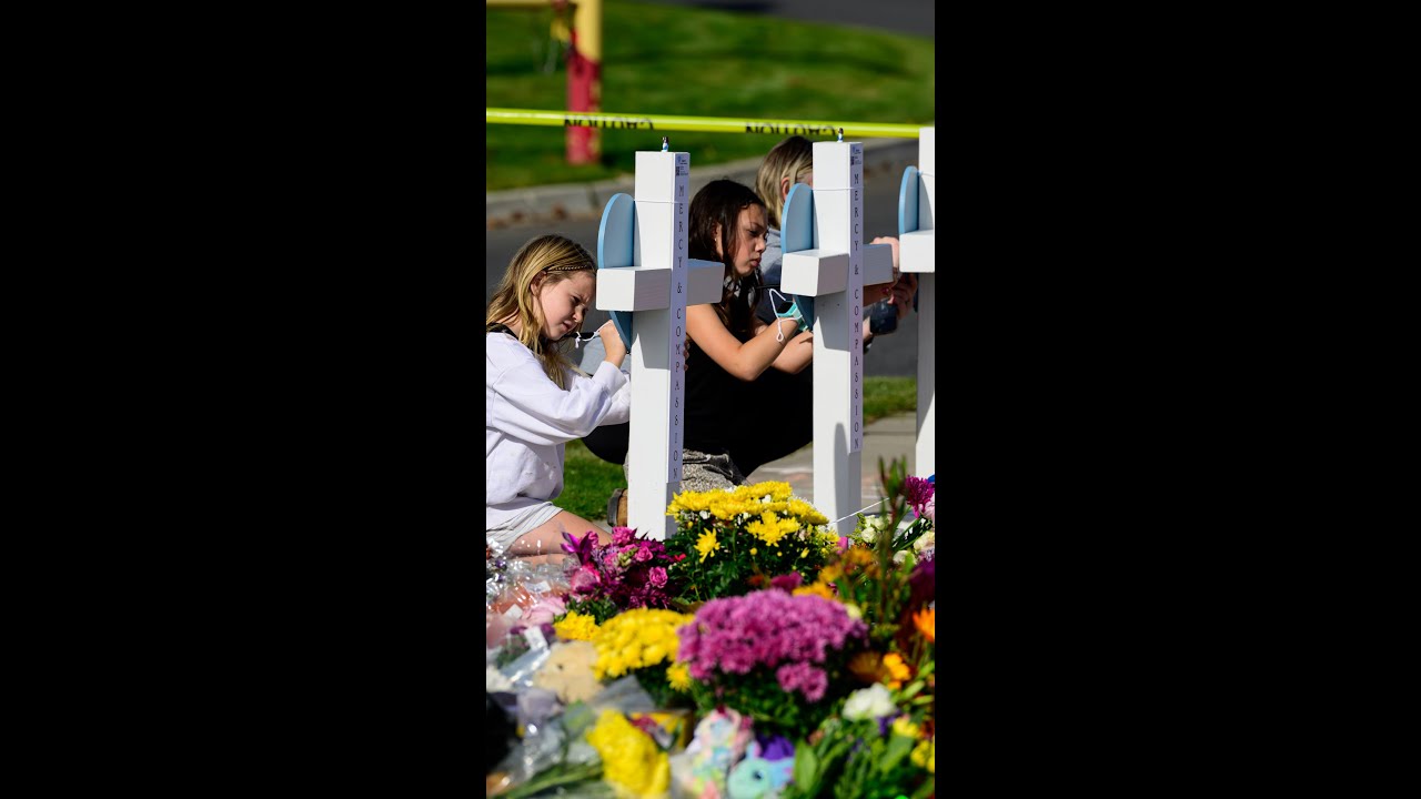 Oregon mourns school shooting victims