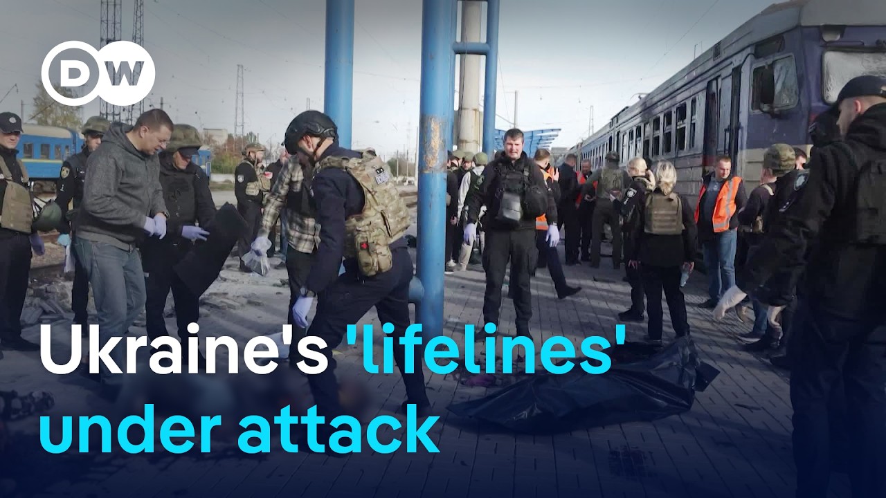 Russia hits Dnipro station as Ukraine warns of new strikes | DW News